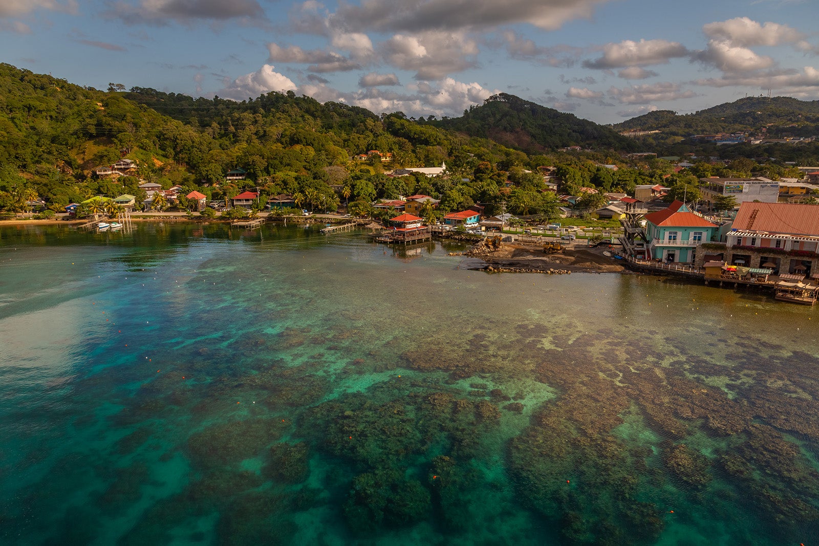 Port of Roatan in the Hondures Paulo Costa